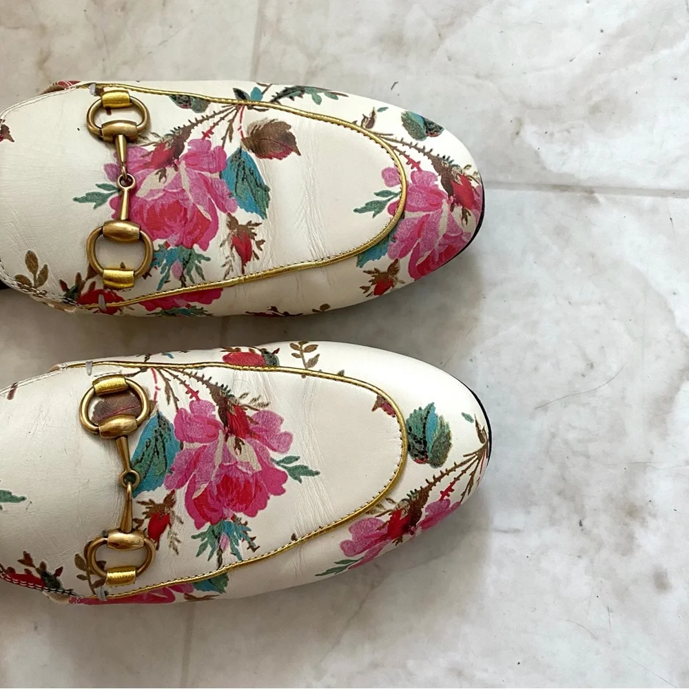 $990 Gucci Made in Italy Calfskin Stamp Allover Rose Princetown Mules Size 6 - Picture 5 of 11